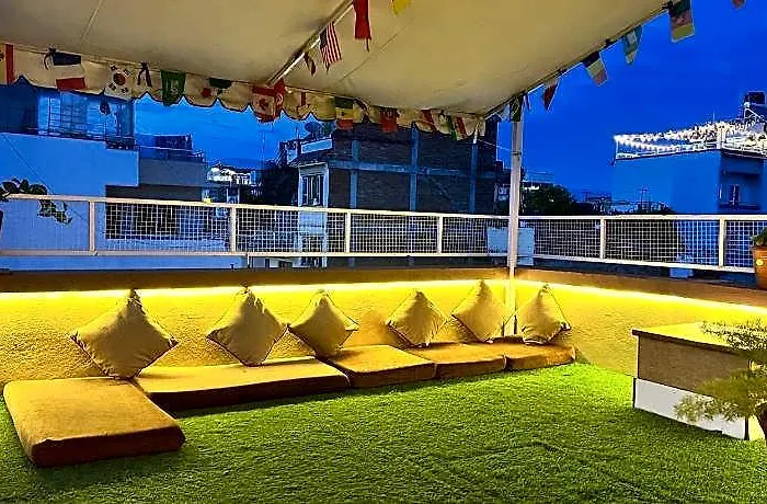 旅馆 Holiday Hostel